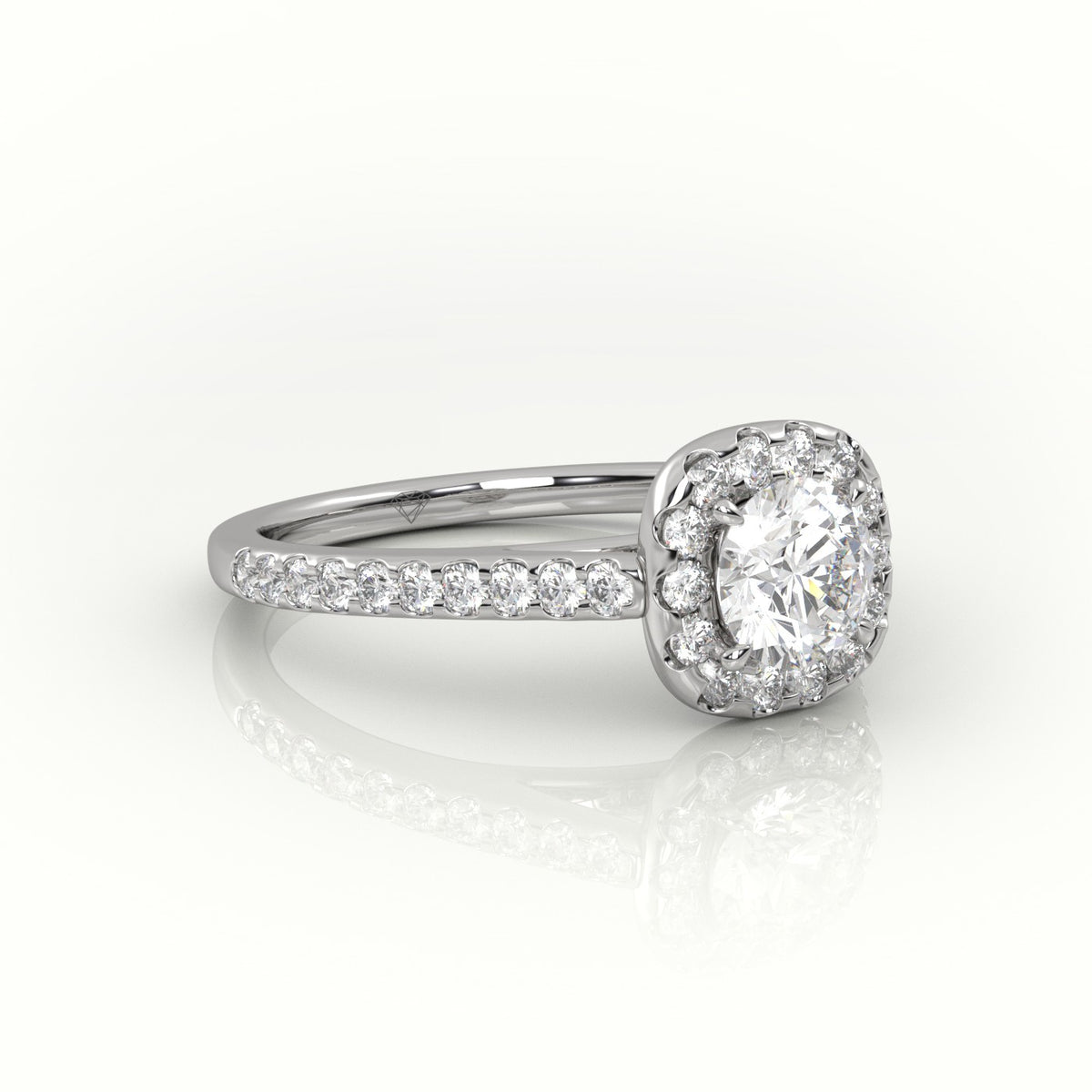 Round Cut Diamond 4 Prongs Halo Scallop Setting Engagement Ring — White Gold