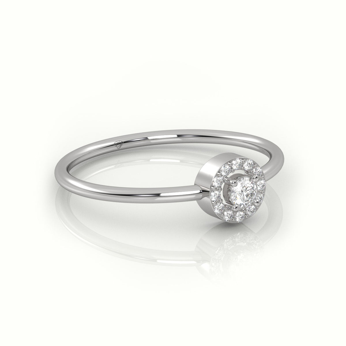 Round Cut Diamond 4 Prongs Halo Setting Ring — White Gold