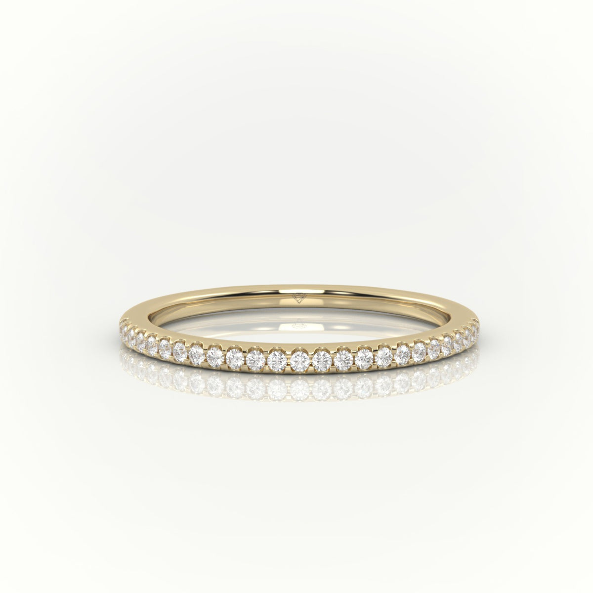 Round Cut Diamond Scallop Set Half Eternity Band — Yellow Gold