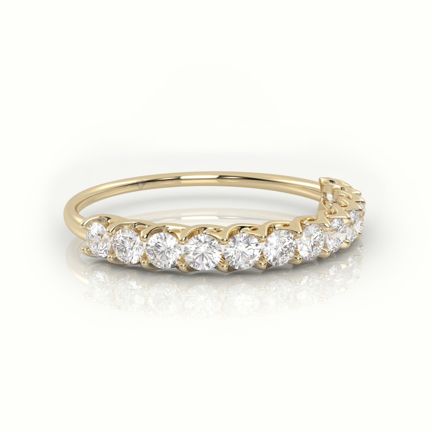 18k yellow gold  round cut diamond designer ring Photos & images