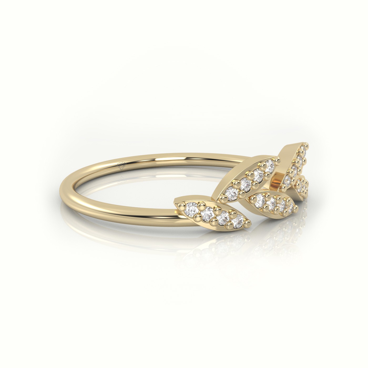 18k yellow gold  round cut diamond leaf style designer ring Photos & images
