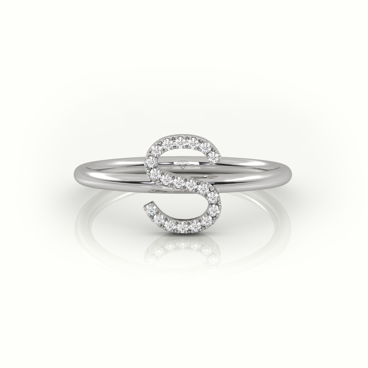 18k white gold  round cut diamonds “s” initials monogram alphabet ring