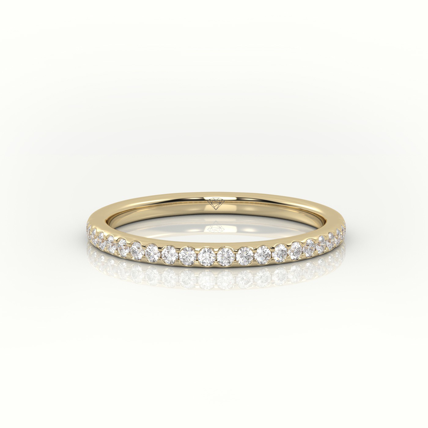 18k yellow gold  round cut diamonds scallop-setting eternity wedding band