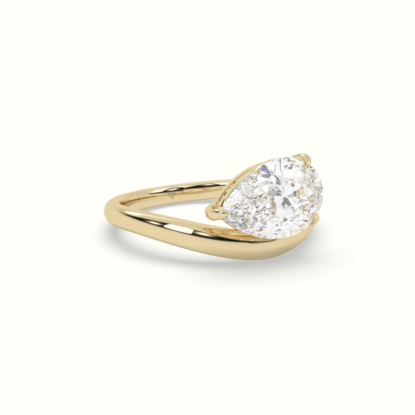 10k yellow gold pear diamond solitaire ring Photos & images