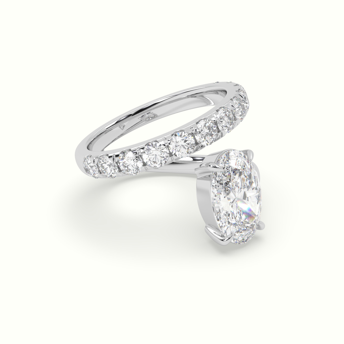 10k white gold oval diamond solitaire pavé ring Photos & images