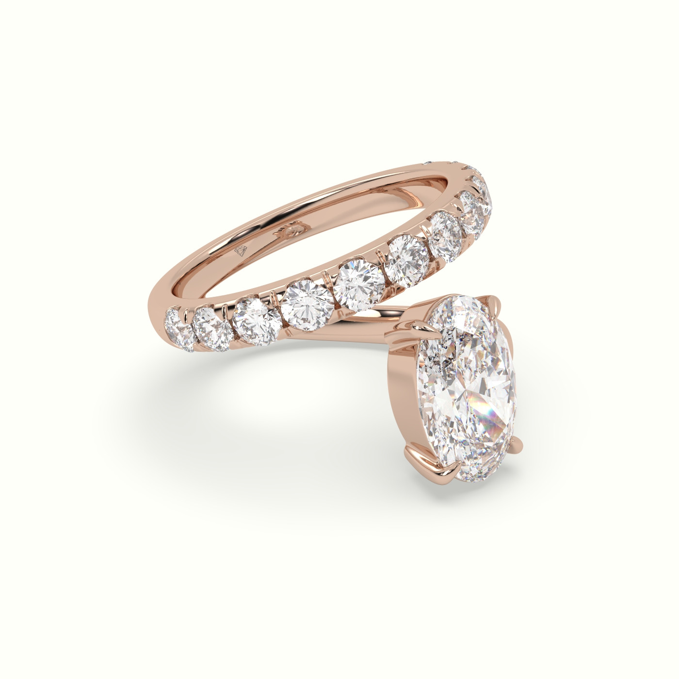 10k rose gold oval diamond solitaire pavé ring Photos & images