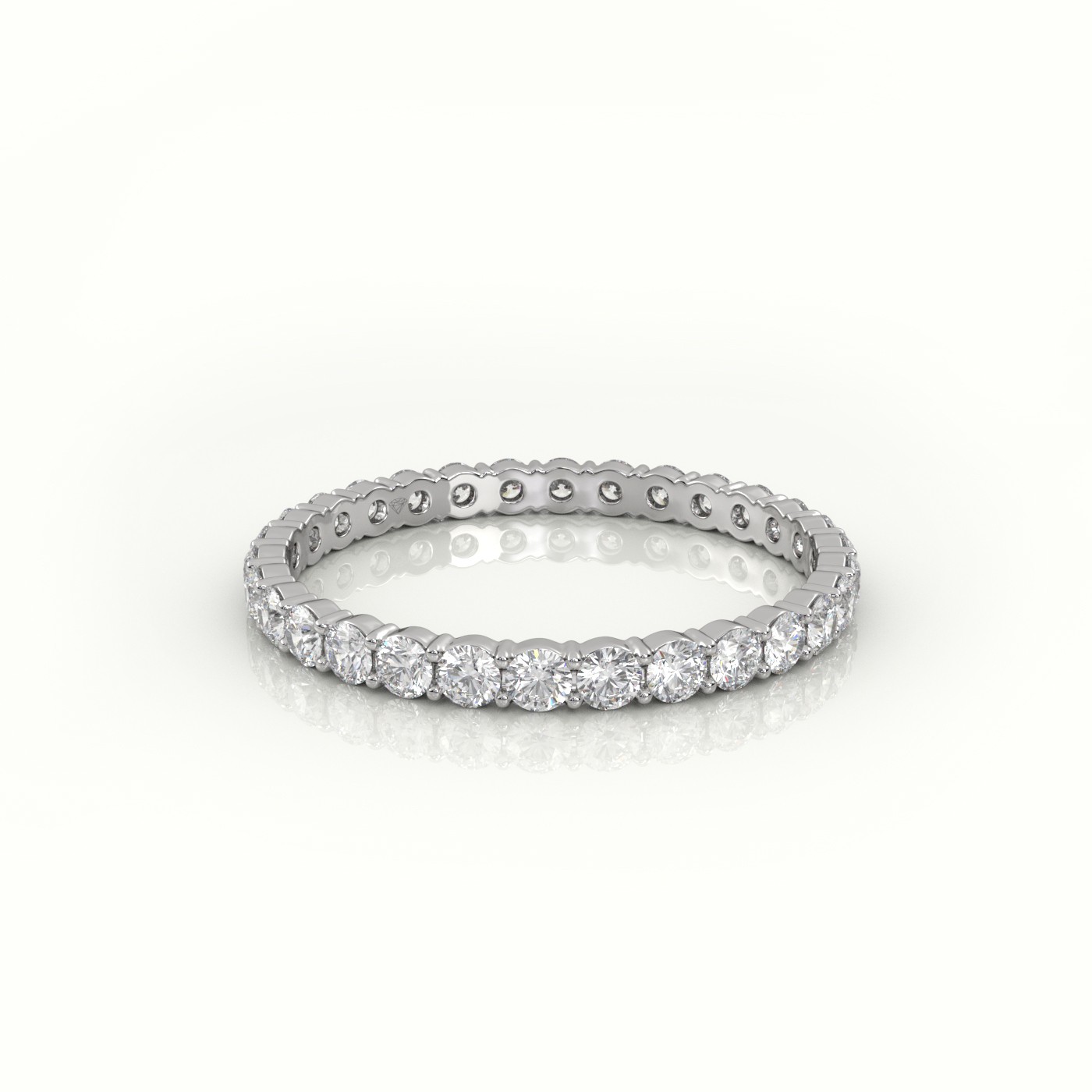 18k white gold  round cut 4 prongs eternity wedding band Photos & images