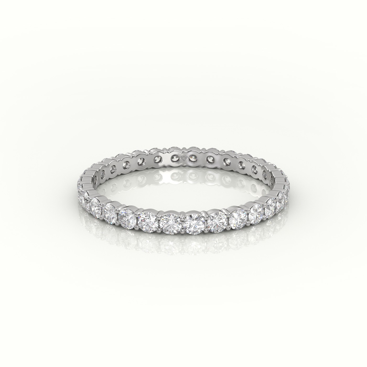 18k white gold  round diamonds 4 prongs eternity diamond wedding band